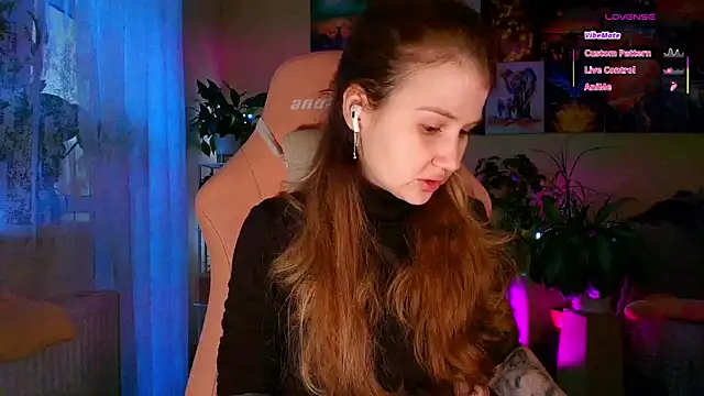 Snapshot of GoodWitch_ chatting on February 14, 8:00 am GoodWitch online show from February 14, 8:00 am