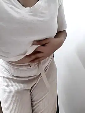 Snapshot of MumbaiMaskGirl chatting on March 3, 7:39 pm MumbaiMaskGirl online show from March 3, 7:39 pm