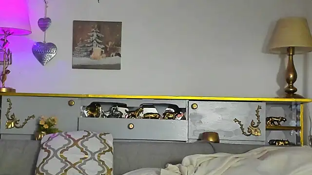 KateConner online show from February 25, 9:35 pm