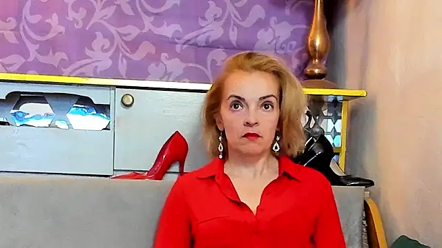 KateConner online show from May 18, 9:09 pm