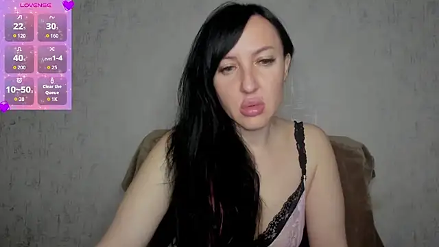 Snapshot of MissGulia chatting on April 26, 2:09 am MissGulia online show from April 26, 2:09 am