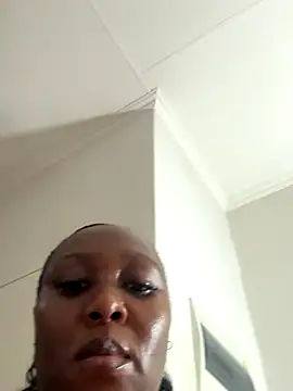 Bootyliciouse21X online show from December 21, 5:20 pm