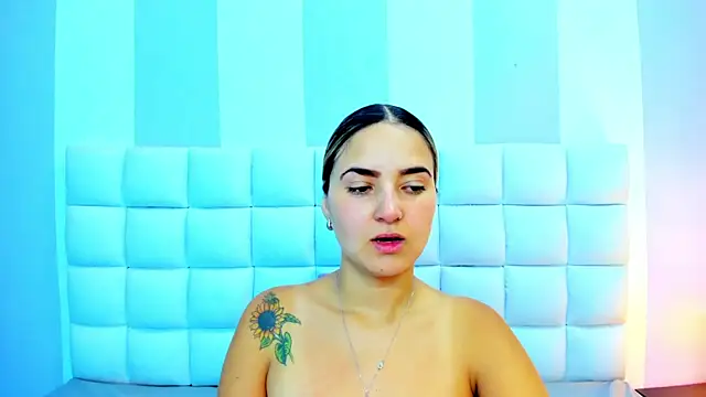 Snapshot of teresasroom_ chatting on October 29, 3:36 pm teresasroom online show from October 29, 3:36 pm