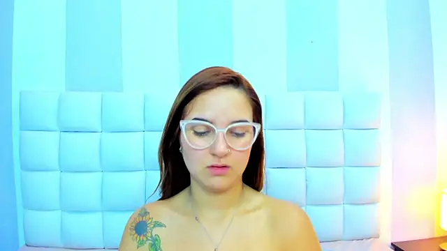 teresasroom  online show from January 31, 7:11 pm