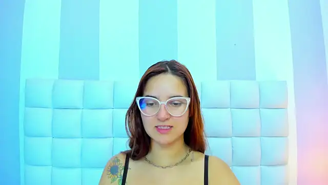 Snapshot of teresasroom_ chatting on April 11, 2:05 am teresasroom online show from April 11, 2:05 am