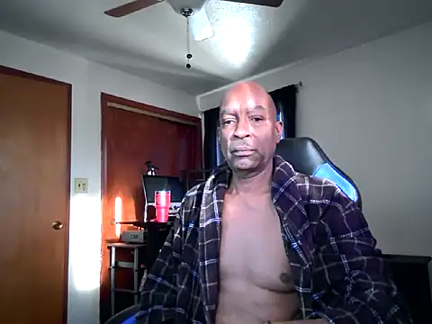 longdick4you8686 online show from February 25, 1:28 pm