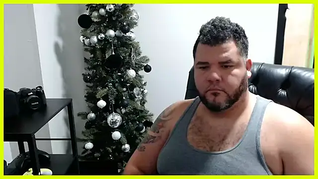 Snapshot of Gabihotxxx1 chatting on January 7, 2:42 am Gabihotxxx1 online show from January 7, 2:42 am