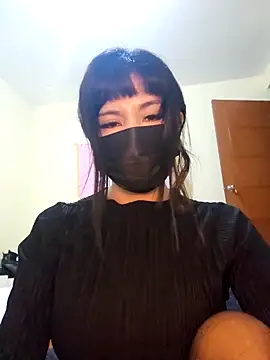 Snapshot of Latin_summer chatting on February 23, 2:42 am Latin summer online show from February 23, 2:42 am