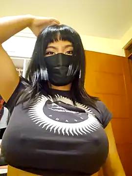 Snapshot of Latin_summer chatting on March 28, 12:43 am Latin summer online show from March 28, 12:43 am