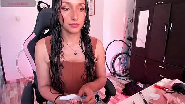 adrena 10 online show from April 29, 4:44 pm