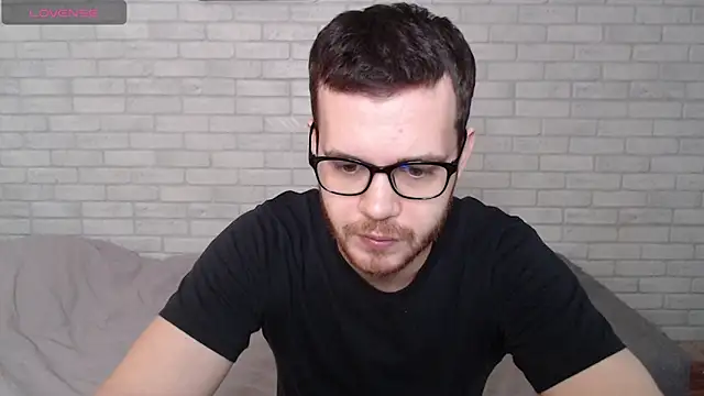 Snapshot of Alexxx_horny chatting on March 25, 7:47 am Alexxx horny online show from March 25, 7:47 am