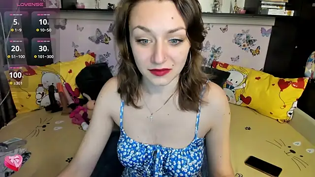 Snapshot of FoxyDom699 chatting on September 29, 6:51 am FoxyDom699 online show from September 29, 6:51 am