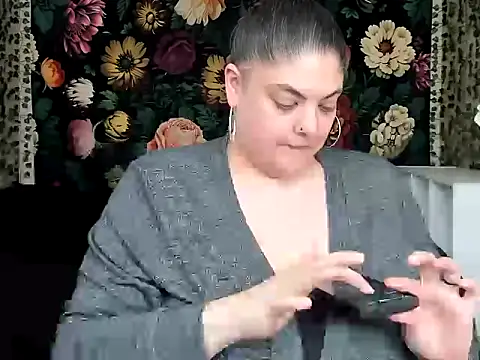 Snapshot of Exotic-Melons chatting on April 29, 10:27 pm Exotic-Melons online show from April 29, 10:27 pm