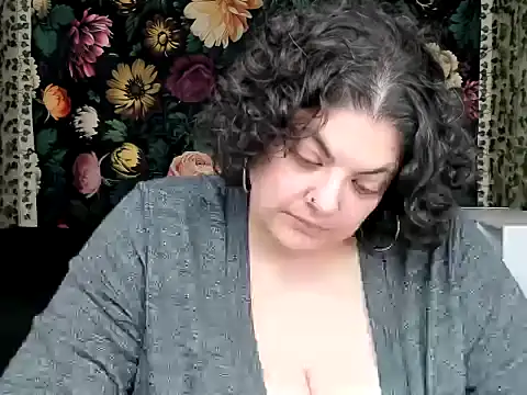 Snapshot of Exotic-Melons chatting on May 10, 7:41 pm Exotic-Melons online show from May 10, 7:41 pm