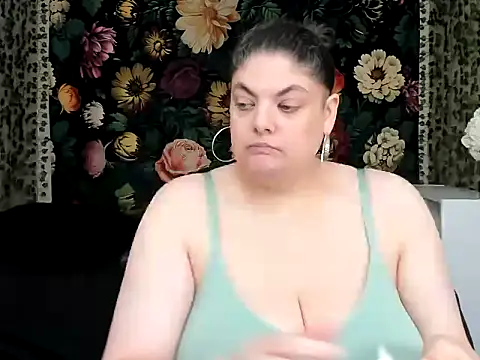 Snapshot of Exotic-Melons chatting on May 15, 9:55 pm Exotic-Melons online show from May 15, 9:55 pm
