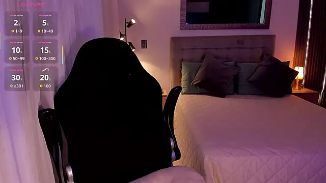 Snapshot of AmyWood chatting on October 25, 1:51 pm AmyWood online show from October 25, 1:51 pm