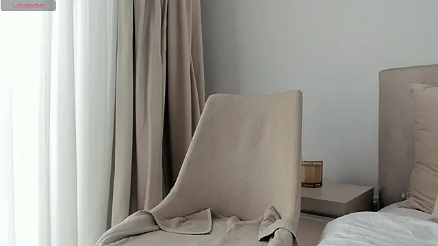 Snapshot of VickyStonee chatting on May 19, 9:48 am VickyStonee online show from May 19, 9:48 am