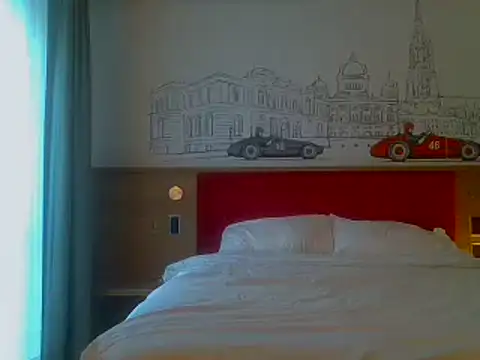 Snapshot of luanadigarda chatting on February 5, 9:15 am luanadigarda online show from February 5, 9:15 am