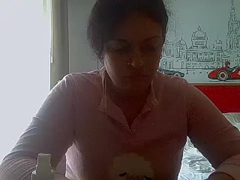 Snapshot of luanadigarda chatting on March 21, 11:22 am luanadigarda online show from March 21, 11:22 am