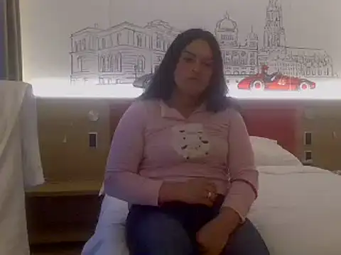 Snapshot of luanadigarda chatting on March 21, 5:34 pm luanadigarda online show from March 21, 5:34 pm