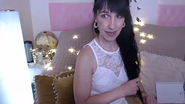 Snapshot of -carla- chatting on December 22, 8:27 am -carla- online show from December 22, 8:27 am