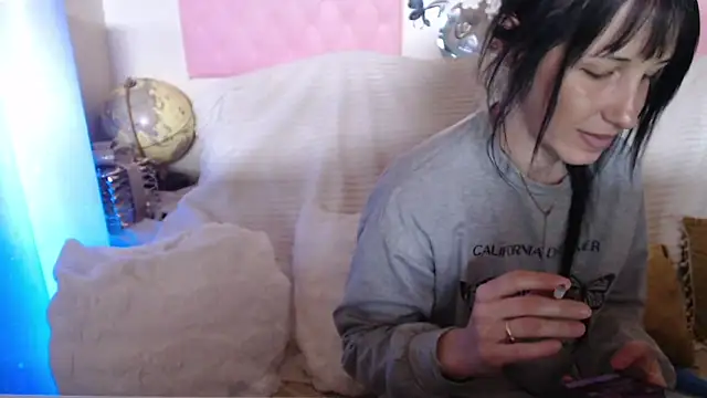 -carla- online show from May 11, 3:18 pm