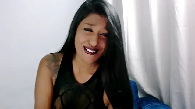 Snapshot of Lisaabrown_ chatting on July 6, 11:07 pm Lisaabrown online show from July 6, 11:07 pm