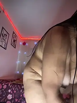 Emma Brown 12 online show from May 14, 9:10 pm
