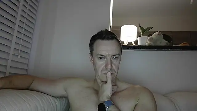 Snapshot of ploki2180 chatting on March 1, 5:48 pm ploki2180 online show from March 1, 5:48 pm