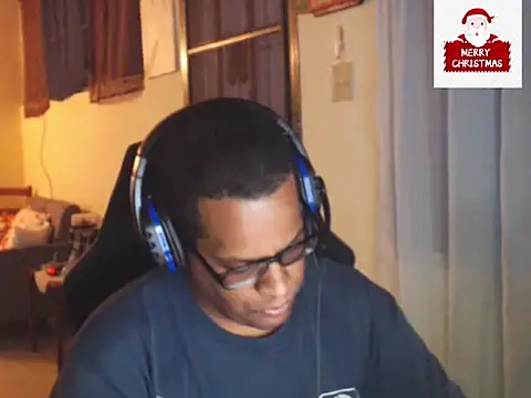 Snapshot of thesugar32 chatting on December 22, 2:49 am thesugar32 online show from December 22, 2:49 am