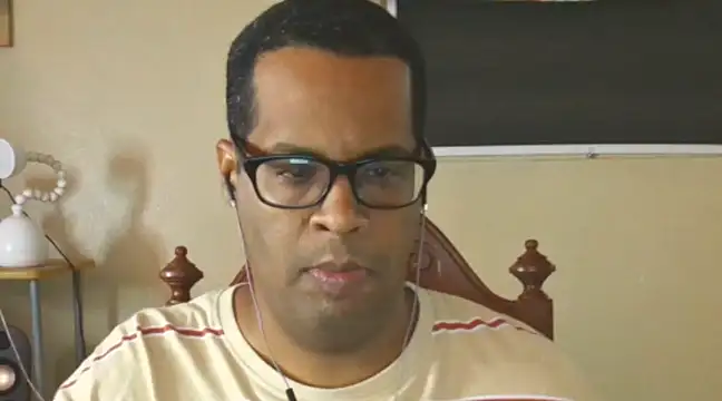 Snapshot of thesugar32 chatting on December 27, 12:23 pm thesugar32 online show from December 27, 12:23 pm