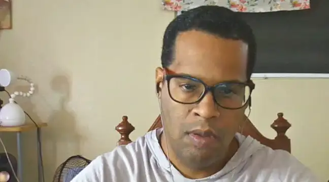 Snapshot of thesugar32 chatting on January 2, 12:57 pm thesugar32 online show from January 2, 12:57 pm