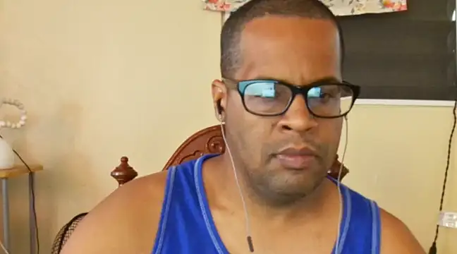 Snapshot of thesugar32 chatting on January 9, 12:30 pm thesugar32 online show from January 9, 12:30 pm