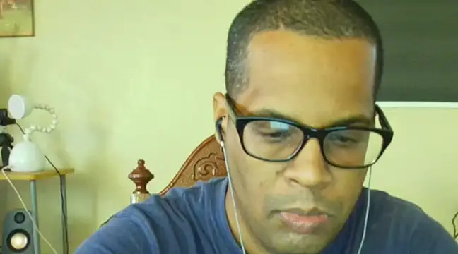Snapshot of thesugar32 chatting on February 17, 12:05 pm thesugar32 online show from February 17, 12:05 pm