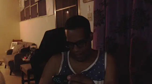 Snapshot of thesugar32 chatting on March 7, 2:04 am thesugar32 online show from March 7, 2:04 am