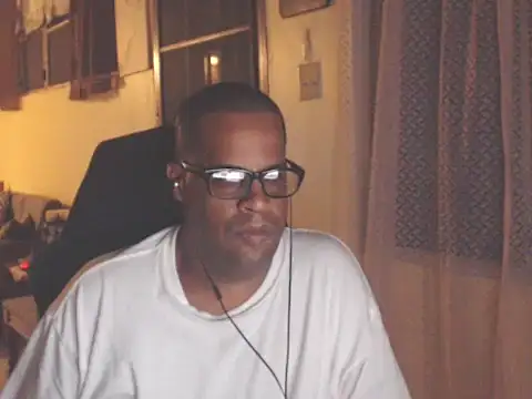 Snapshot of thesugar32 chatting on September 21, 2:02 am thesugar32 online show from September 21, 2:02 am