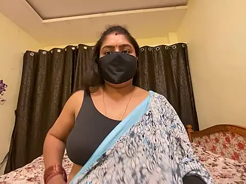 Snapshot of Love_4Sex chatting on January 25, 5:51 am Love 4Sex online show from January 25, 5:51 am