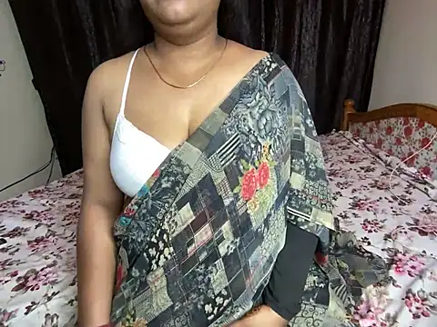 Snapshot of Love_4Sex chatting on January 28, 5:43 am Love 4Sex online show from January 28, 5:43 am