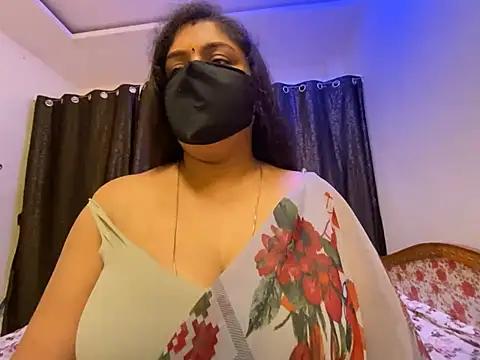 Snapshot of Love_4Sex chatting on February 5, 6:02 am Love 4Sex online show from February 5, 6:02 am