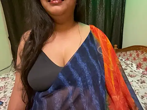 Snapshot of Love_4Sex chatting on February 8, 6:01 am Love 4Sex online show from February 8, 6:01 am