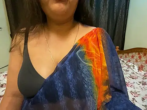 Snapshot of Love_4Sex chatting on February 8, 9:03 am Love 4Sex online show from February 8, 9:03 am