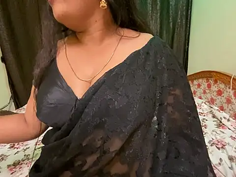 Snapshot of Love_4Sex chatting on February 14, 10:28 am Love 4Sex online show from February 14, 10:28 am