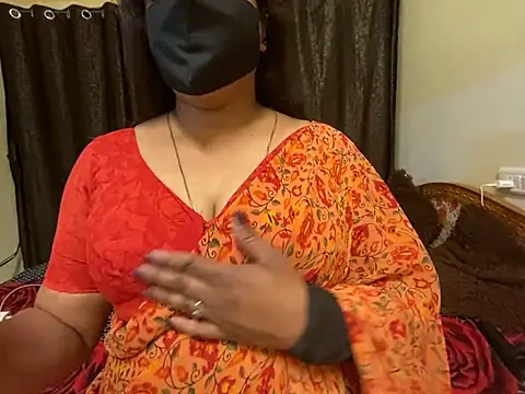 Snapshot of Love_4Sex chatting on February 25, 8:36 am Love 4Sex online show from February 25, 8:36 am