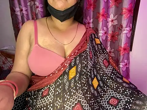 Snapshot of Love_4Sex chatting on February 26, 5:20 am Love 4Sex online show from February 26, 5:20 am