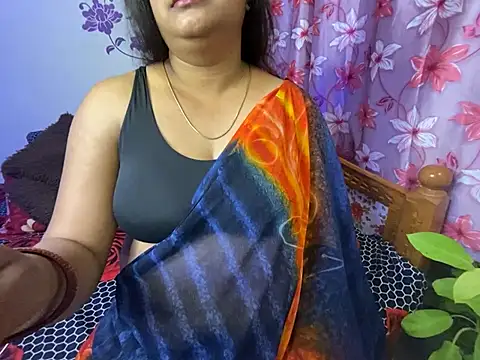 Snapshot of Love_4Sex chatting on March 11, 5:38 am Love 4Sex online show from March 11, 5:38 am