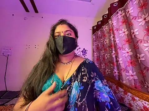 Snapshot of Love_4Sex chatting on January 6, 5:22 am Love 4Sex online show from January 6, 5:22 am