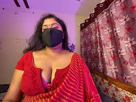 Snapshot of Love_4Sex chatting on February 1, 5:50 am Love 4Sex online show from February 1, 5:50 am