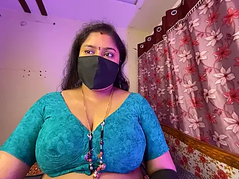 Snapshot of Love_4Sex chatting on February 2, 2:10 am Love 4Sex online show from February 2, 2:10 am