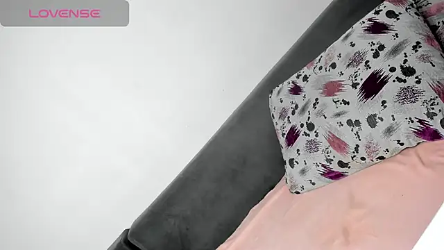 DiamondKay online show from December 16, 9:46 am