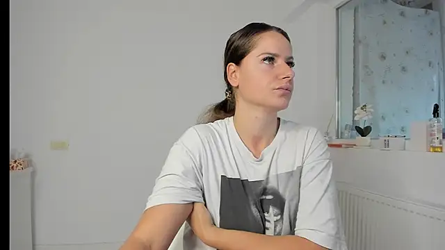 Snapshot of DiamondKay chatting on November 14, 8:02 am DiamondKay online show from November 14, 8:02 am